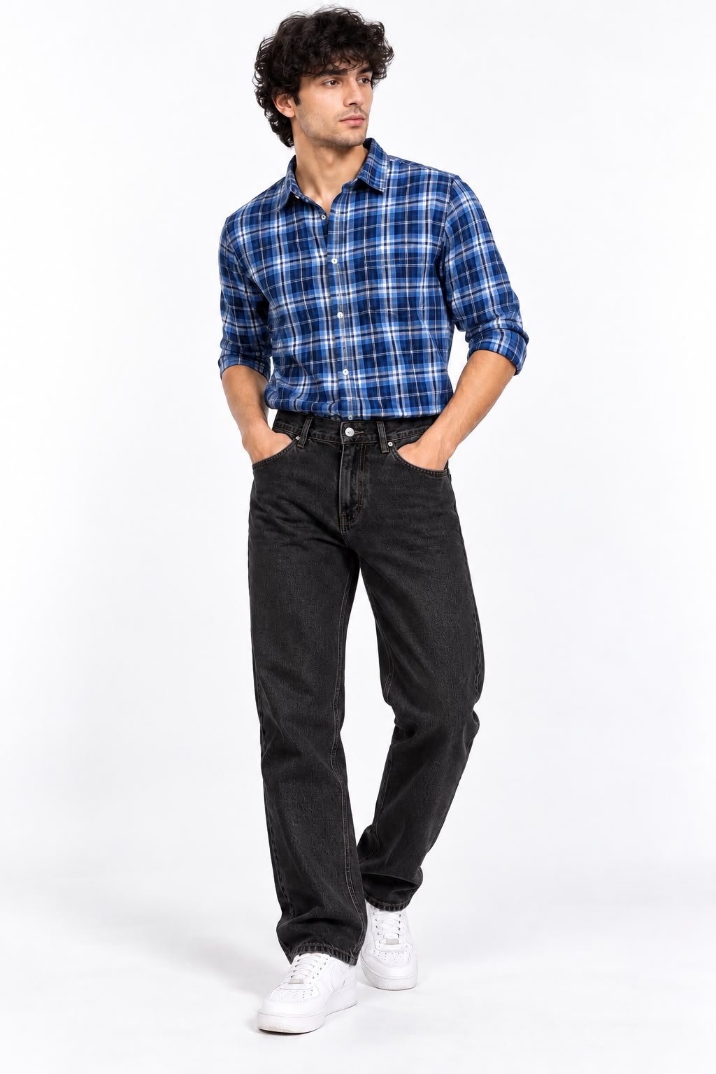 Maxgrapesy Premium Straight Fit Denim Jeans is designed for men